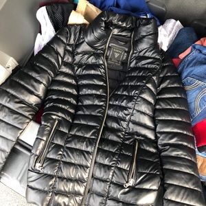 Woman’s size small guess jacket